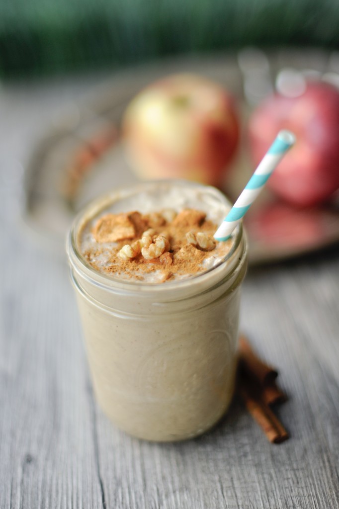 Apple Pie Smoothie by Bewellwitharielle.com for NourishSnacks