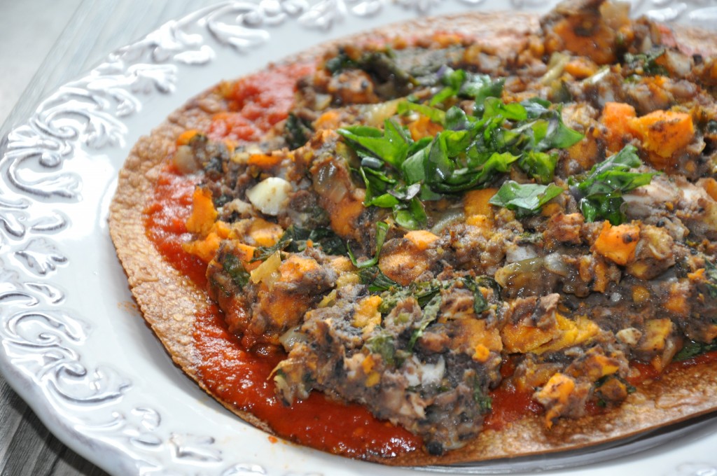 cheeseless pizza with black beans, sweet potatoes and kale. gluten free and dairy free