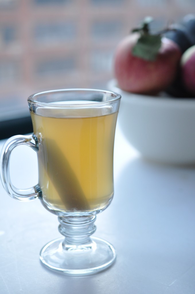 Apple- Cinnamon Tea