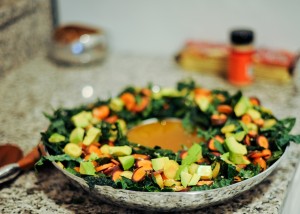 kale salad by bewellwitharielle.com