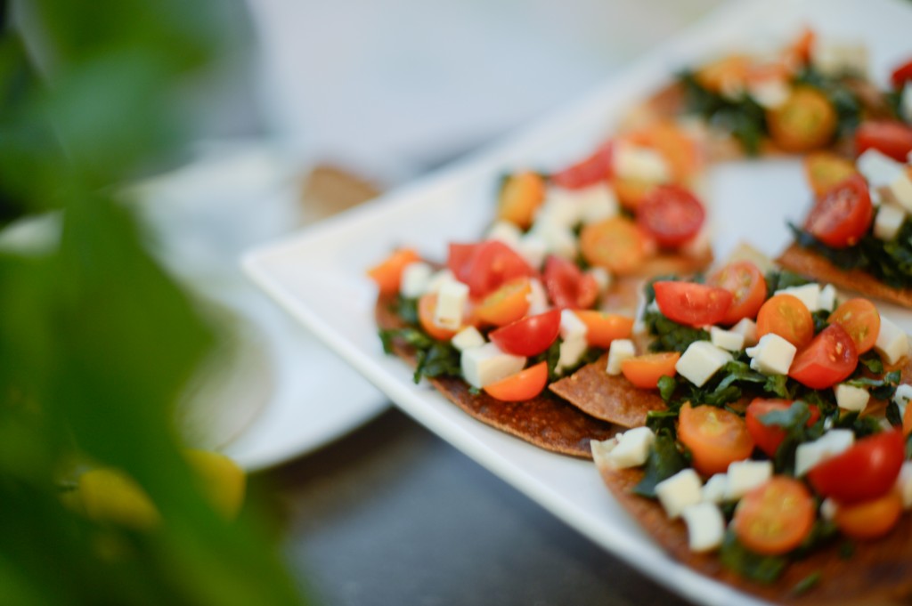 Kale Caprese Pizettes