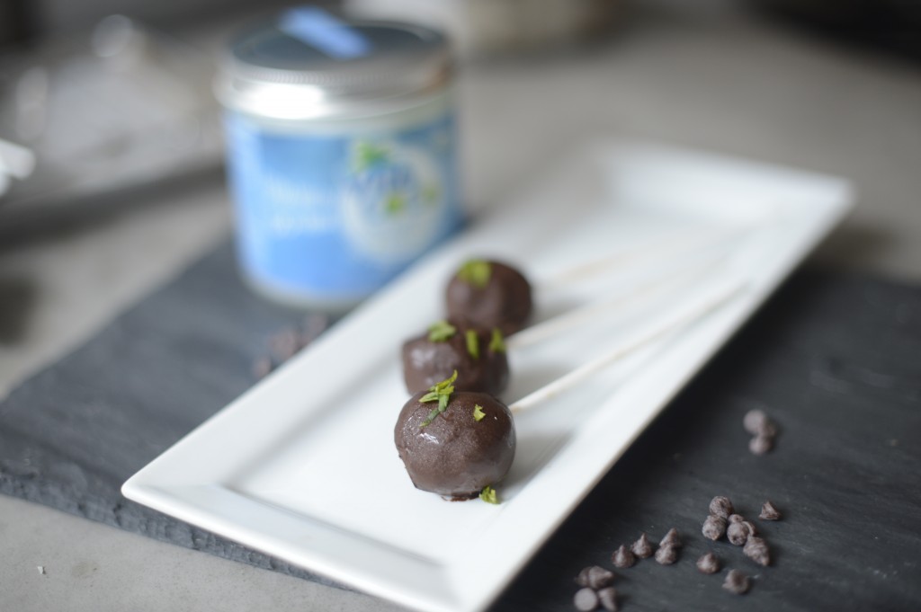 Arielle Haspel's Peppermint Pattie Lollipops using Vita Coco Coconut Oil