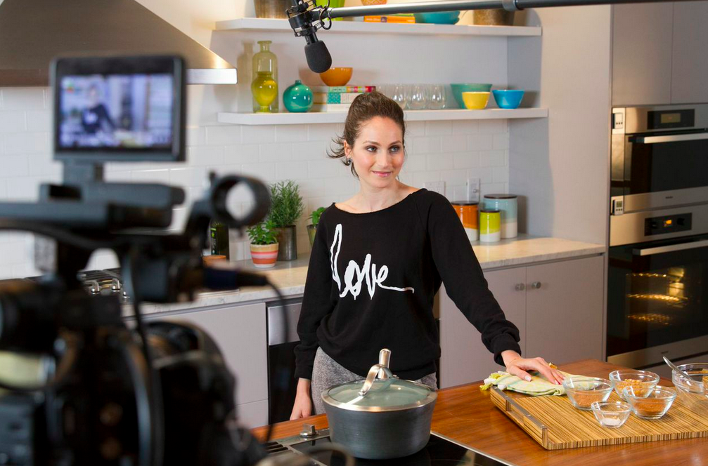 Glamour magazine cooking show with arielle haspel 