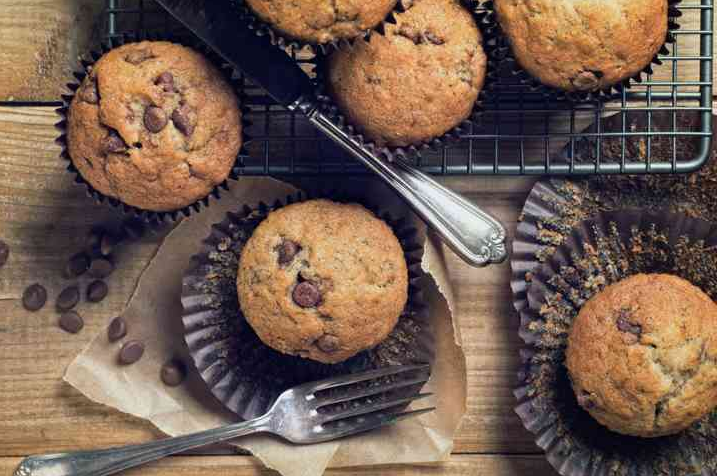 chocolate chip chia cupcakes made by arielle fierman from bewellwitharielle.com on dr.oz